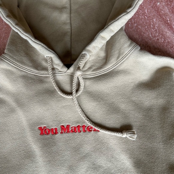 You Matter By Demetrius Harmon Beige Embroidered Cozy Hoodie Mens L - Picture 2 of 10